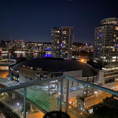 Beautiful Bright Modern Condo With Water View And Ac In Dt Vancouver 2Br,3Bd,2Bt Sleeps 6 Guests Free Parking Netflix Included Exteriör bild
